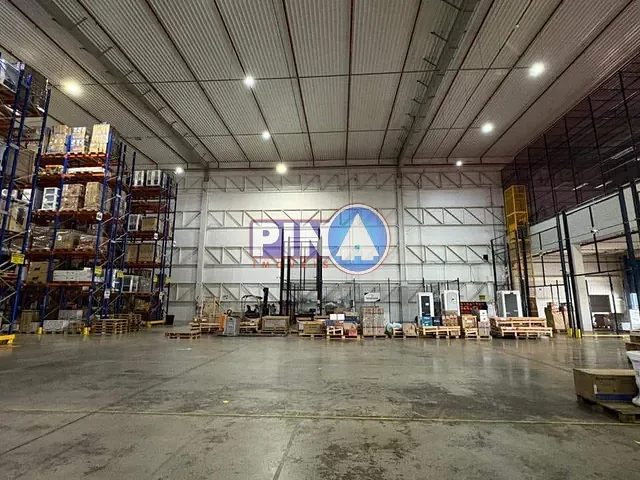 Galpão / Barracão com 3000m², para alugar, no bairro Rosa dos Ventos em Aparecida de Goiânia