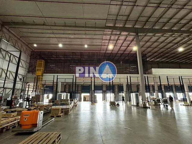 Galpão / Barracão com 3000m², para alugar, no bairro Rosa dos Ventos em Aparecida de Goiânia