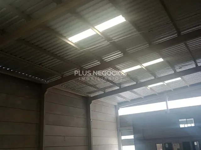 Galpão / Barracão com 1000m², para alugar, no bairro Jardim Ibiti do Paço em Sorocaba