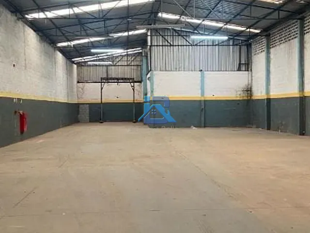 Galpão / Barracão com 900m², para alugar, no bairro Bairro da Ponte em Itatiba