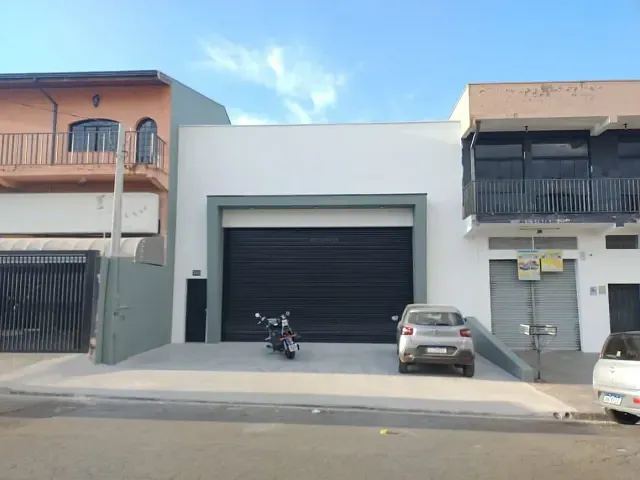 Galpão / Barracão com 250m², para alugar, no bairro Jardim Bom Retiro (Nova Veneza) em Sumaré
