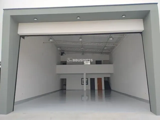 Galpão / Barracão com 250m², para alugar, no bairro Jardim Bom Retiro (Nova Veneza) em Sumaré
