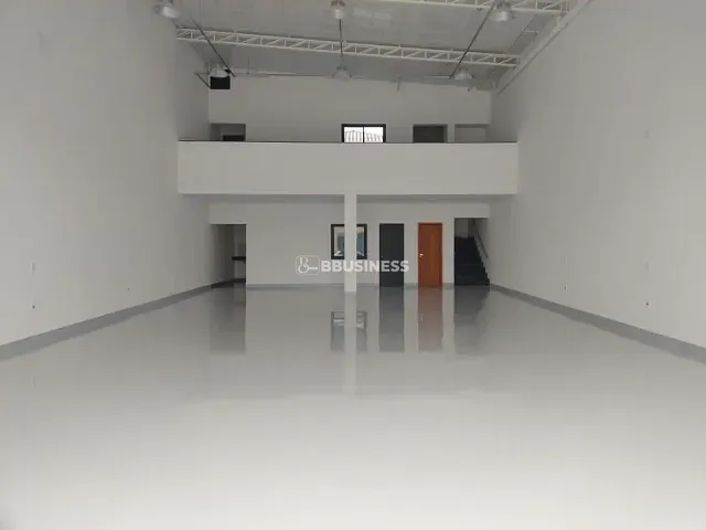 Galpão / Barracão com 250m², para alugar, no bairro Jardim Bom Retiro (Nova Veneza) em Sumaré