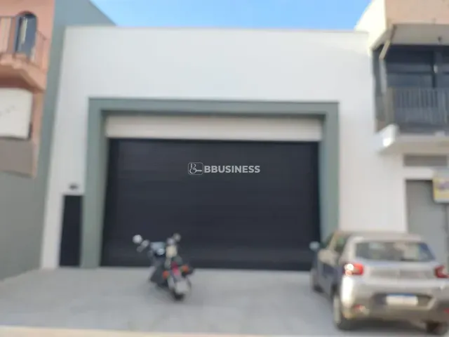 Galpão / Barracão com 250m², para alugar, no bairro Jardim Bom Retiro (Nova Veneza) em Sumaré