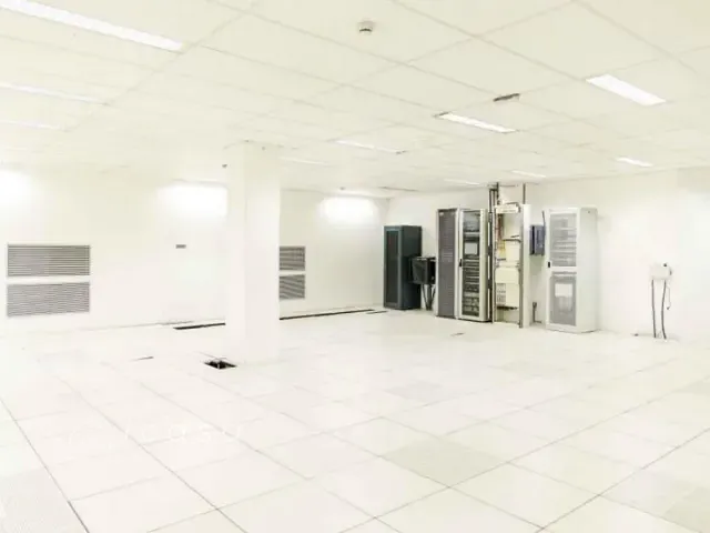 Galpão / Barracão com 7030m², para alugar, no bairro Chácaras Reunidas em São José dos Campos