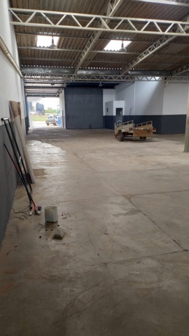 Foto do Galpão / Barracão - Galpão com 500m² pé direito 5 mts para Locação em frente à Marginal da Estrutural em Vicente Pires | Jeziel Mendes Consultoria Imobiliária