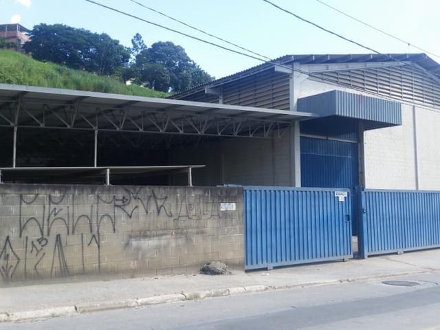 Galpão / Barracão com 2000m², para alugar, no bairro São Roberto (Jordanésia) em Cajamar
