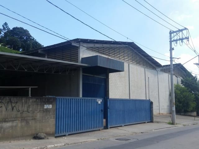 Galpão / Barracão com 2000m², para alugar, no bairro São Roberto (Jordanésia) em Cajamar