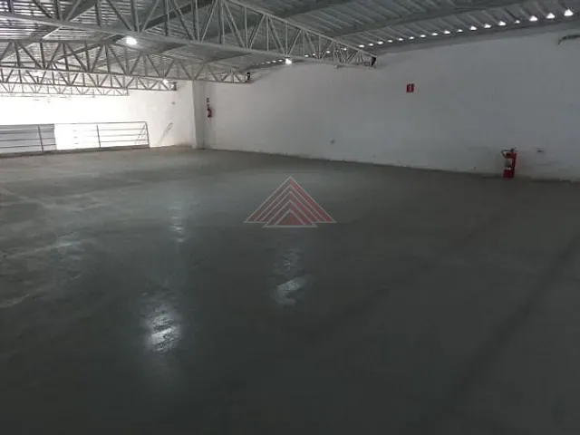 Galpão / Barracão com 800m², para alugar, no bairro Vila Bocaina em Mauá