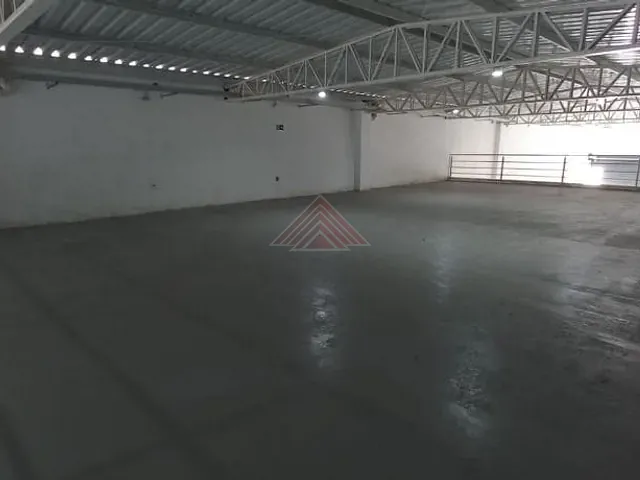 Galpão / Barracão com 800m², para alugar, no bairro Vila Bocaina em Mauá