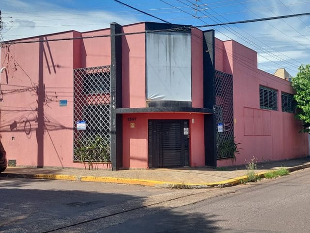 Galpão / Barracão com 250m², à venda, no bairro Novo Parque São Vicente em Birigüi