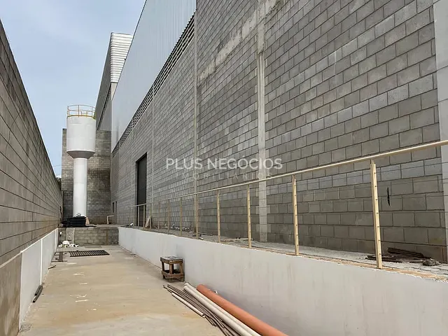 Galpão / Barracão com 1000m², para alugar, no bairro Jardim Ibiti do Paço em Sorocaba