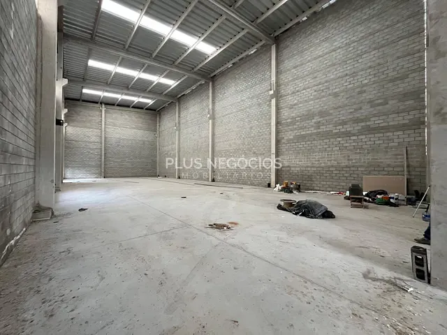 Galpão / Barracão com 1000m², para alugar, no bairro Jardim Ibiti do Paço em Sorocaba
