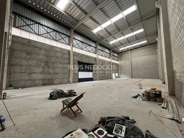 Galpão / Barracão com 1000m², para alugar, no bairro Jardim Ibiti do Paço em Sorocaba