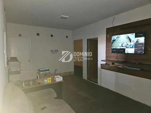 Galpão / Barracão com 309m², à venda, no bairro Conjunto Margarida Rosa de Azevedo em Uberaba
