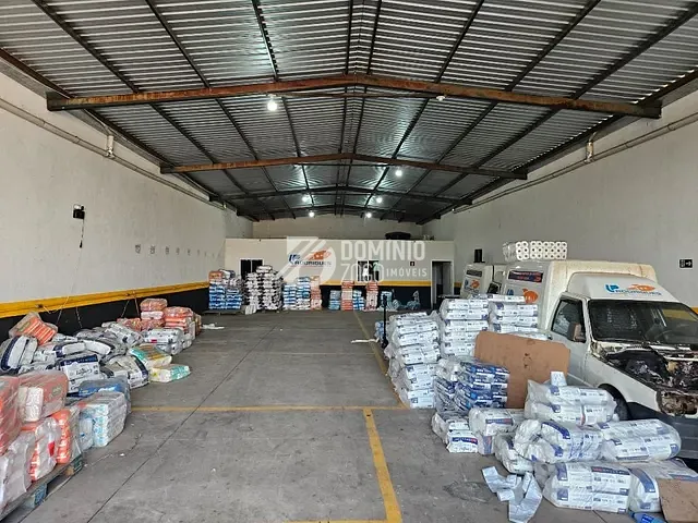 Galpão / Barracão com 309m², à venda, no bairro Conjunto Margarida Rosa de Azevedo em Uberaba