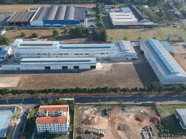 Galpão / Barracão com 330m², para alugar, no bairro Vila Galvão em Caçapava