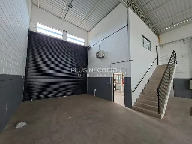 Galpão / Barracão com 360m², à venda, no bairro Jardim do Paço em Sorocaba