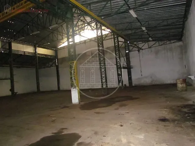 Galpão / Barracão com 1000m², para alugar, no bairro Jardim Alpino em São Paulo
