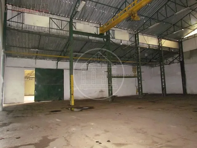 Galpão / Barracão com 1000m², para alugar, no bairro Jardim Alpino em São Paulo