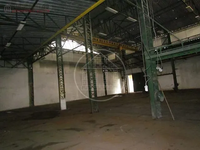 Galpão / Barracão com 1000m², para alugar, no bairro Jardim Alpino em São Paulo