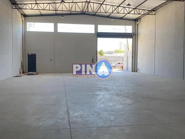 Galpão / Barracão para alugar, no bairro Vila Santa em Aparecida de Goiânia