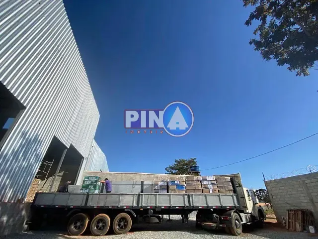 Galpão / Barracão com 1500m², para alugar, no bairro Setor Araguaia Acréscimo em Aparecida de Goiânia