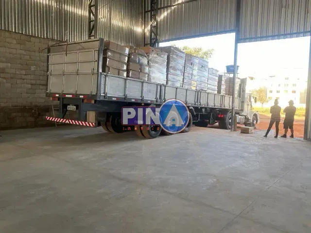 Galpão / Barracão com 1500m², para alugar, no bairro Setor Araguaia Acréscimo em Aparecida de Goiânia