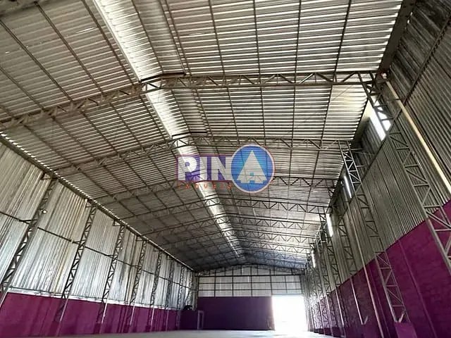 Galpão / Barracão com 1500m², para alugar, no bairro Setor Araguaia Acréscimo em Aparecida de Goiânia