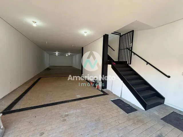 Galpão / Barracão à venda ou para alugar, no bairro Cerâmica em São Caetano do Sul