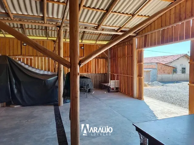 Galpão / Barracão com 500m², para alugar, no bairro Margem Esquerda em Ilhota