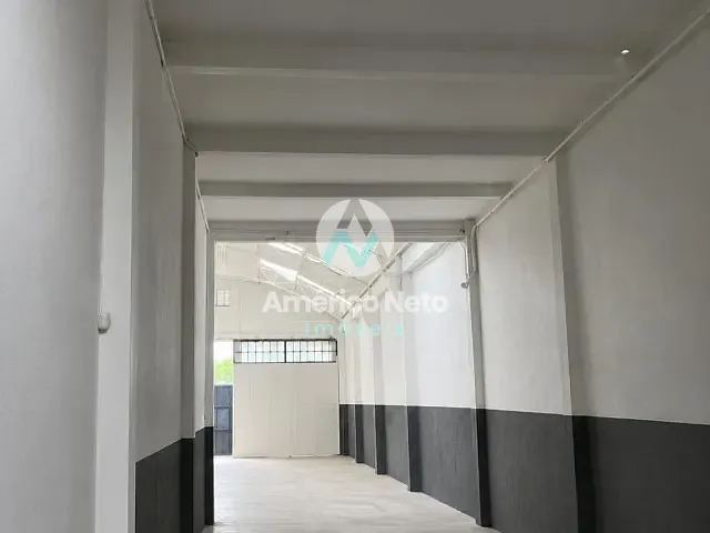 Galpão / Barracão à venda ou para alugar, no bairro Campestre em Santo André