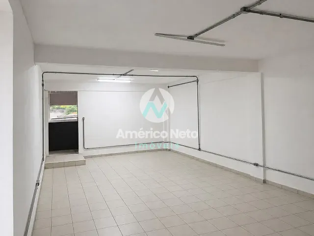 Galpão / Barracão à venda ou para alugar, no bairro Campestre em Santo André