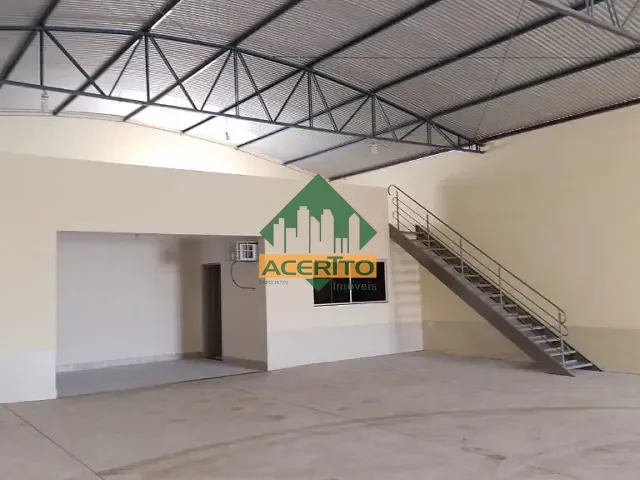 Galpão / Barracão com 300m², para alugar, no bairro Palmeiras em Araçatuba