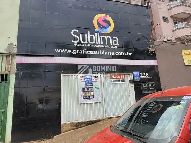 Galpão / Barracão com 114m², para alugar, no bairro Nossa Senhora da Abadia em Uberaba