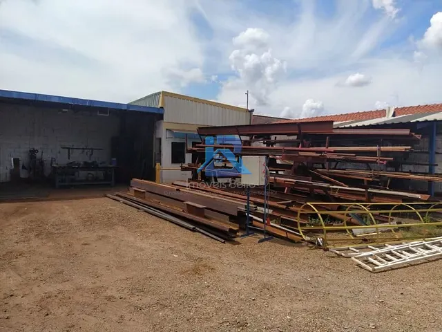 Galpão / Barracão com 712m², à venda, no bairro Água Doce em Jundiaí