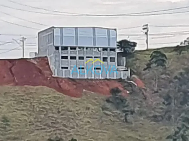 Galpão / Barracão com 612m², à venda, no bairro Jardim Santa Júlia em São José dos Campos