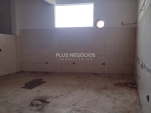 Galpão / Barracão com 225m², à venda, no bairro Jardim Copaíba em Sorocaba