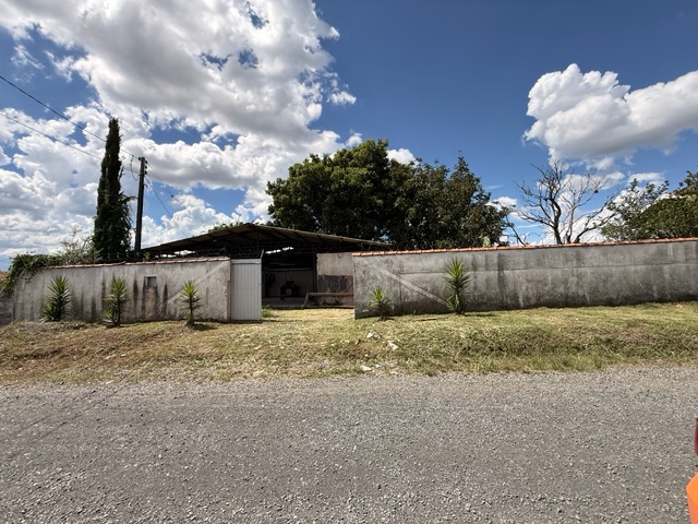 Locação - Barracão Comercial, 225 m², 1 banheiro, Sistema de segurança, Uvaranas.