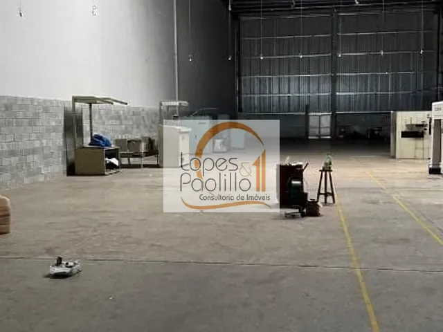 Galpão / Barracão com 2000m², à venda ou para alugar, no bairro Chácaras Maringá em Atibaia