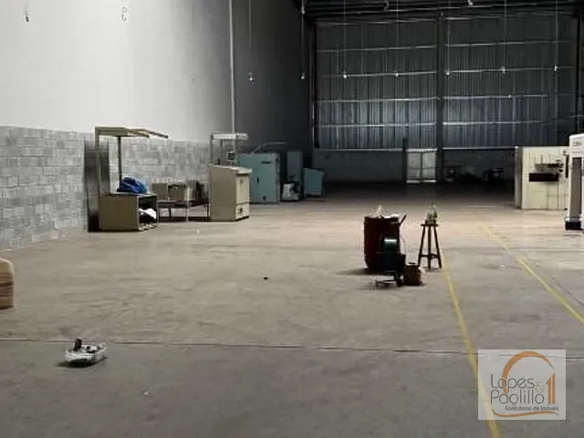 Galpão / Barracão com 2000m², à venda ou para alugar, no bairro Chácaras Maringá em Atibaia