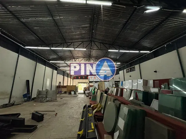 Galpão / Barracão com 450m², à venda, no bairro Jardim Helvécia em Aparecida de Goiânia