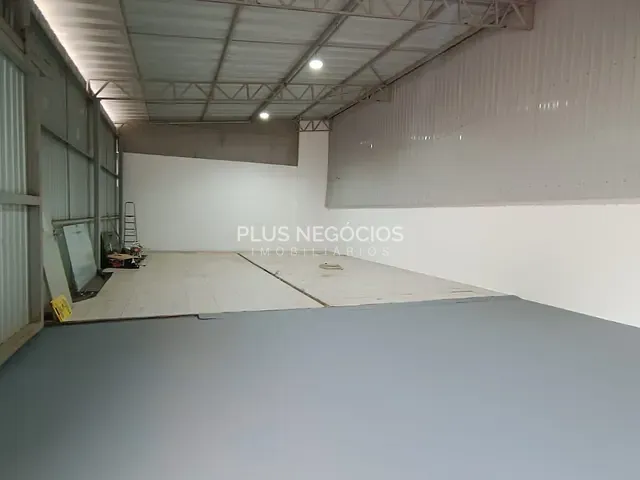 Galpão / Barracão com 1415m², para alugar, no bairro Éden em Sorocaba