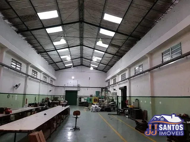 Galpão / Barracão com 1000m², à venda, no bairro Vila Invernada em São Paulo