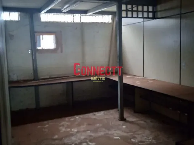 Galpão / Barracão com 293m², à venda ou para alugar, no bairro Centro em Ribeirão Preto
