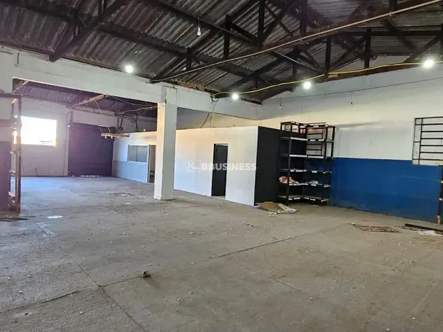 Galpão / Barracão para alugar, no bairro Parque São Domingos em São Paulo