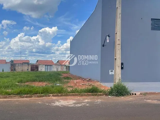 Galpão / Barracão com 500m², para alugar, no bairro Jardim Espanha em Uberaba