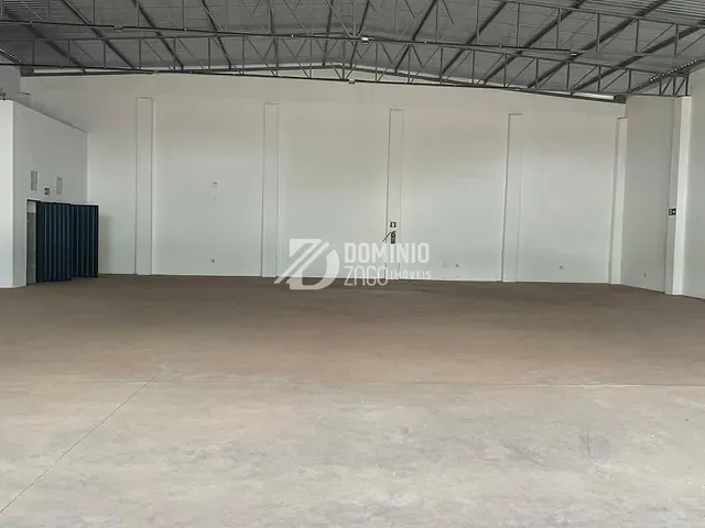 Galpão / Barracão com 500m², para alugar, no bairro Jardim Espanha em Uberaba