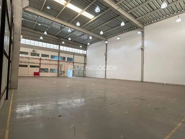 Galpão / Barracão com 1043m², para alugar, no bairro Éden em Sorocaba