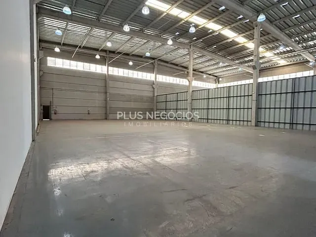 Galpão / Barracão com 1043m², para alugar, no bairro Éden em Sorocaba